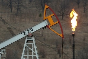 ОПЕК+ сократит добычу нефти в октябре
